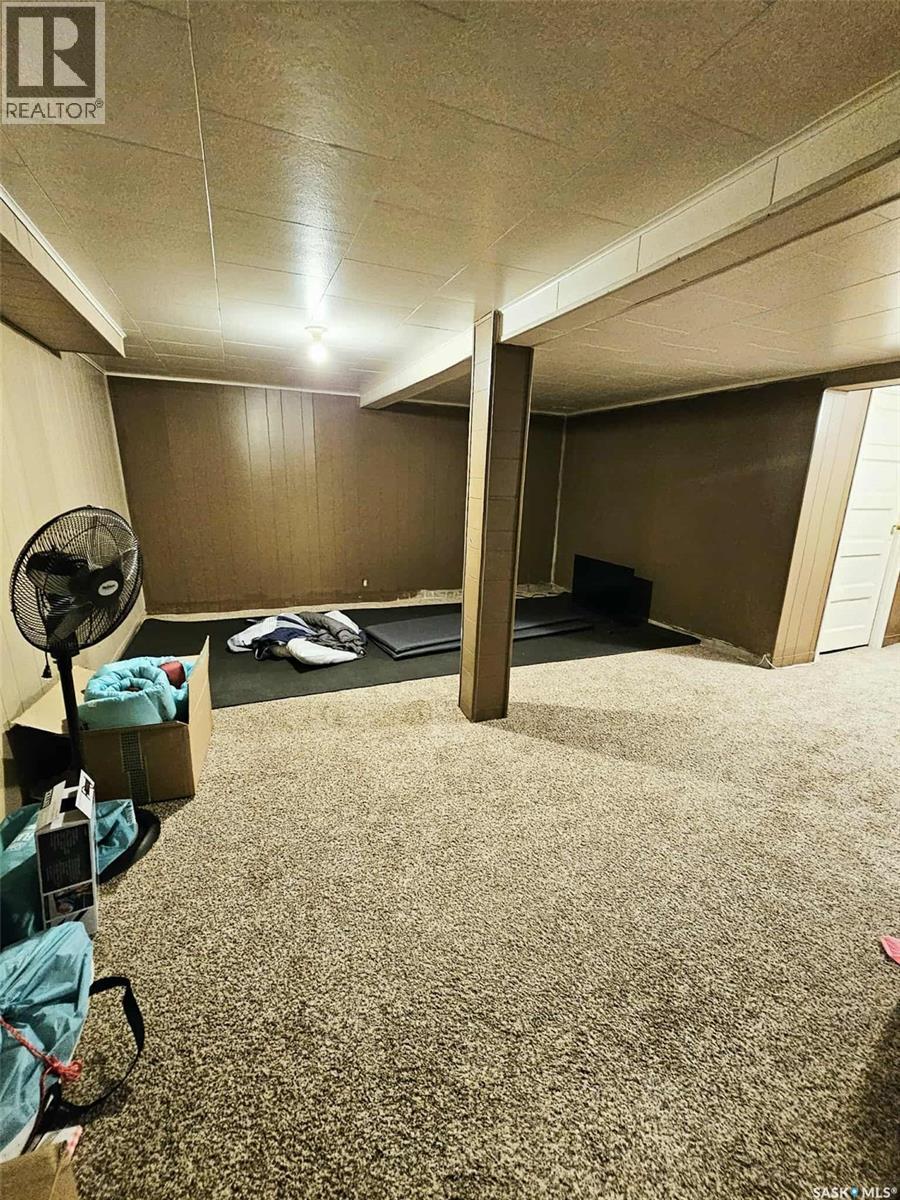 274 7Th Avenue E, Melville, SK - Indoor