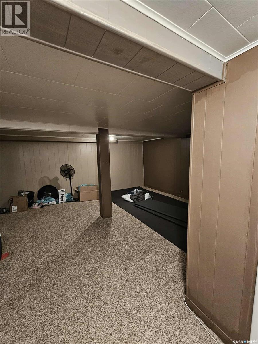 274 7Th Avenue E, Melville, SK - Indoor Photo Showing Other Room
