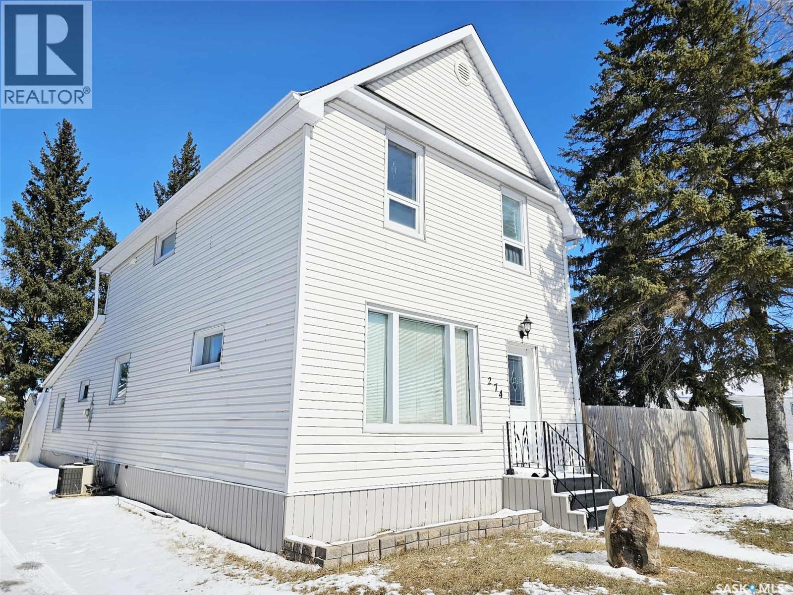 274 7Th Avenue E, Melville, SK - Outdoor With Exterior