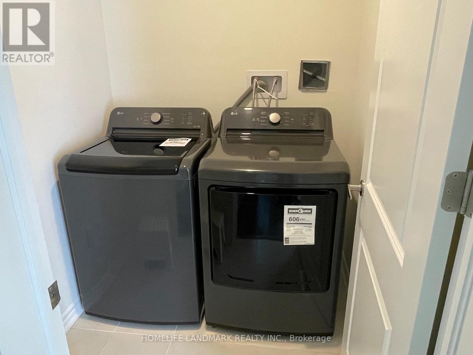3165 Elgin Mills Road E, Markham, ON - Indoor Photo Showing Laundry Room