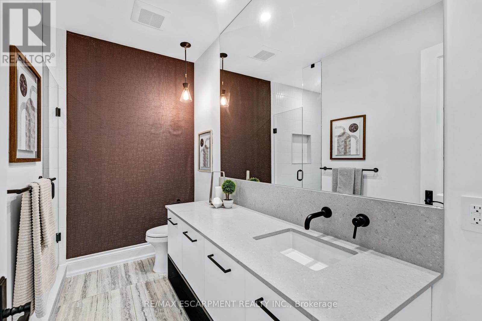 714 Atoka Drive, Mississauga, ON - Indoor Photo Showing Bathroom