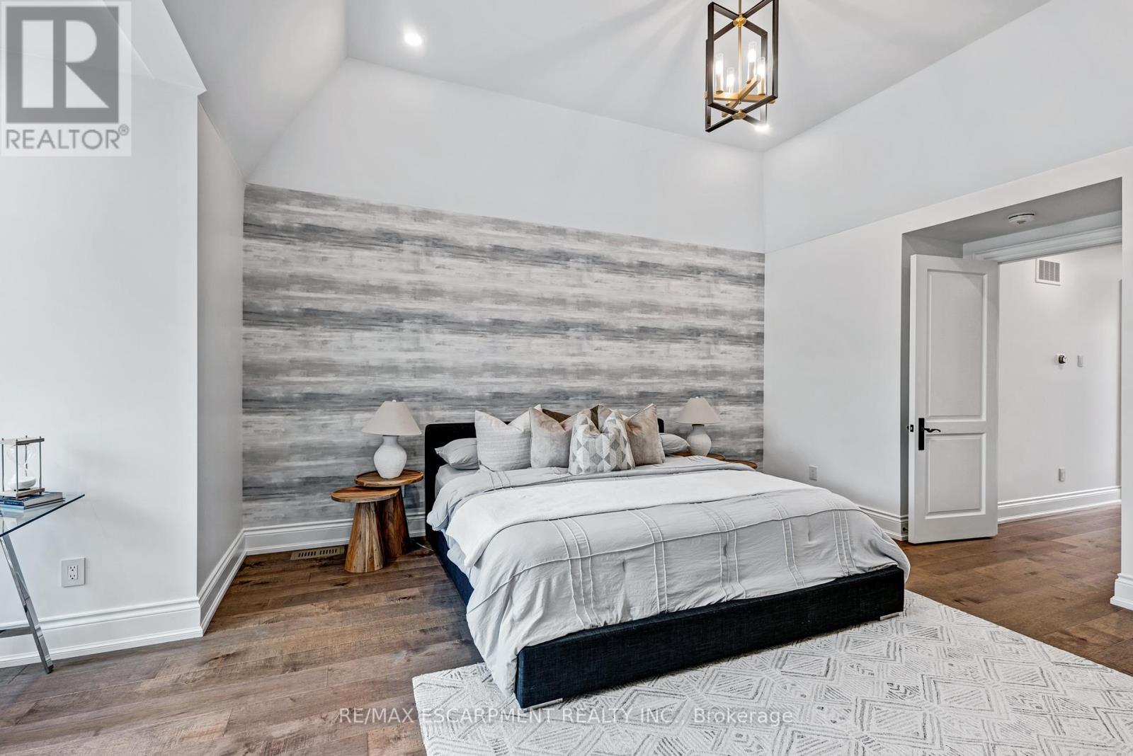 714 Atoka Drive, Mississauga, ON - Indoor Photo Showing Bedroom