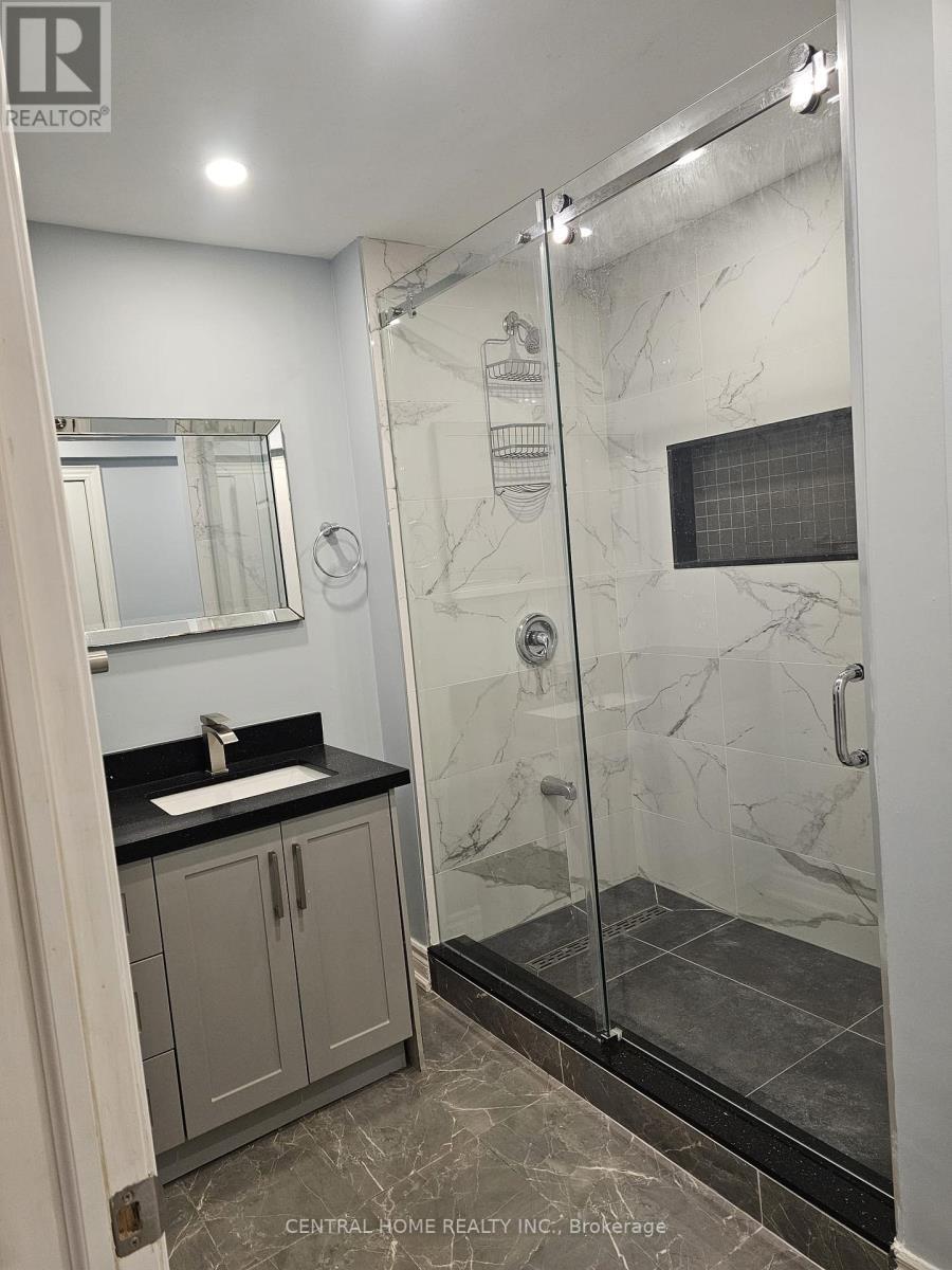 45 Wildmoor Street, Markham, ON - Indoor Photo Showing Bathroom