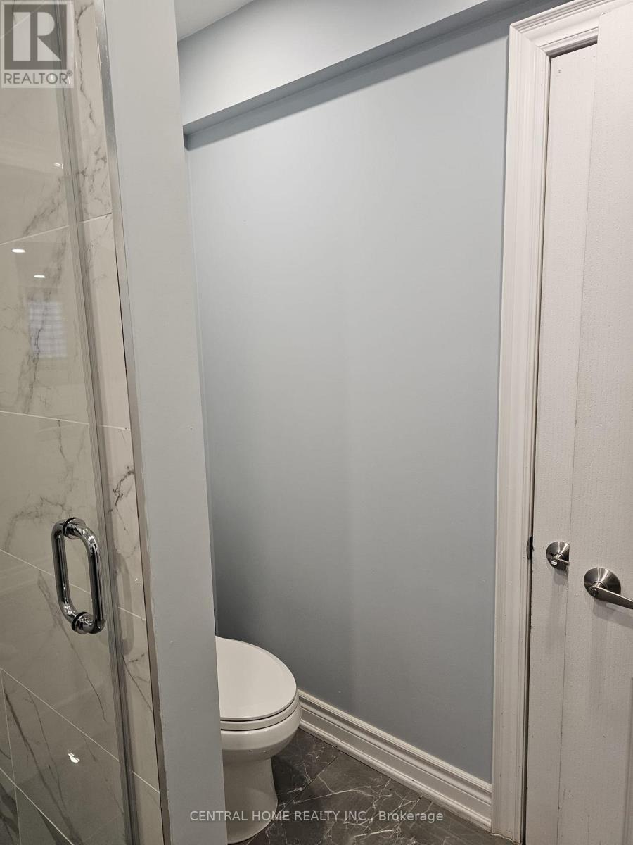 45 Wildmoor Street, Markham, ON - Indoor Photo Showing Bathroom