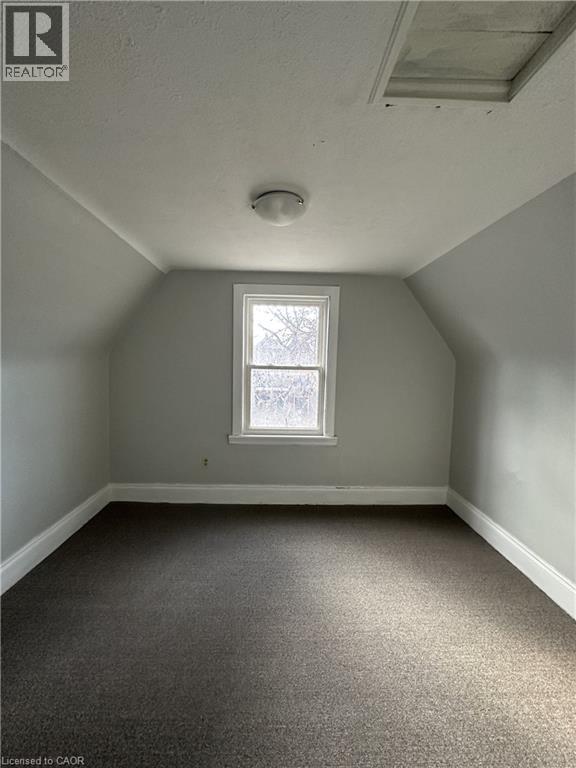 31 Mckinstry Street, Hamilton, ON - Indoor Photo Showing Other Room