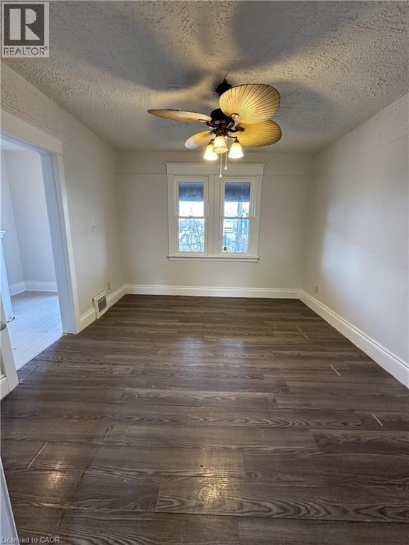 31 Mckinstry Street, Hamilton, ON - Indoor Photo Showing Other Room