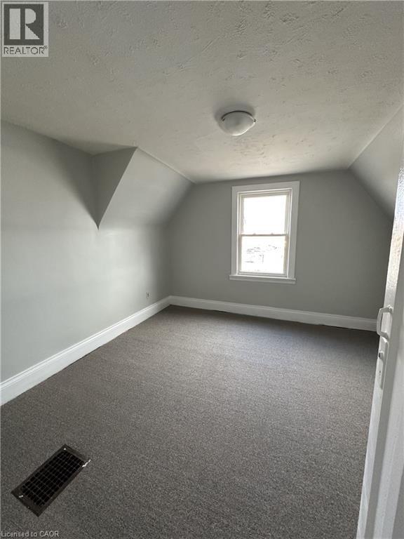 31 Mckinstry Street, Hamilton, ON - Indoor Photo Showing Other Room