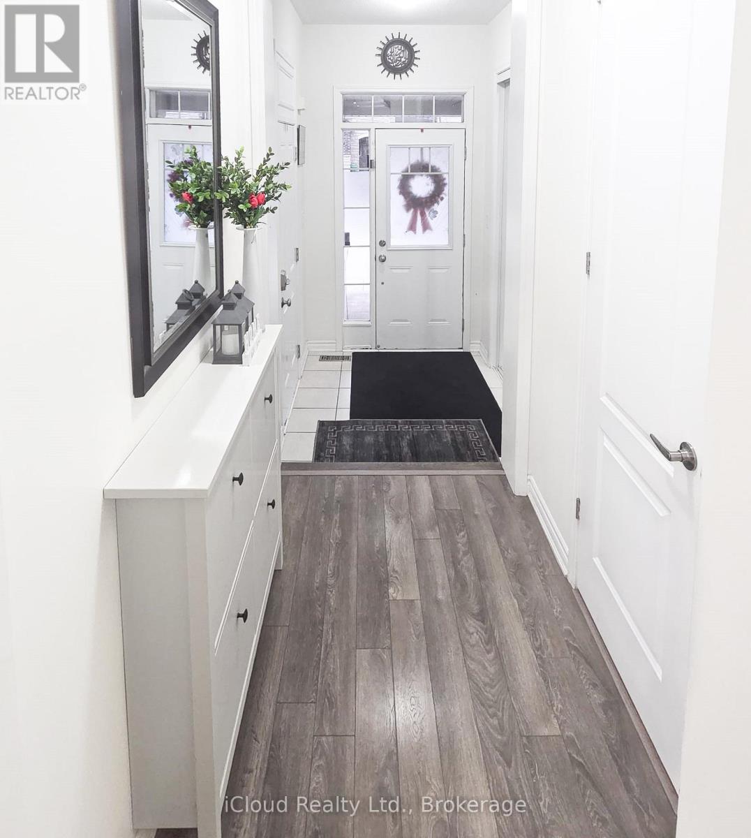 68 Phyllis Drive, Caledon, ON - Indoor Photo Showing Other Room