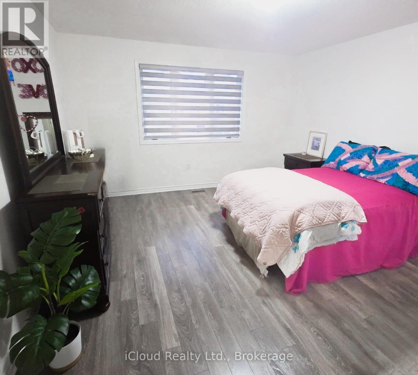 68 Phyllis Drive, Caledon, ON - Indoor Photo Showing Bedroom