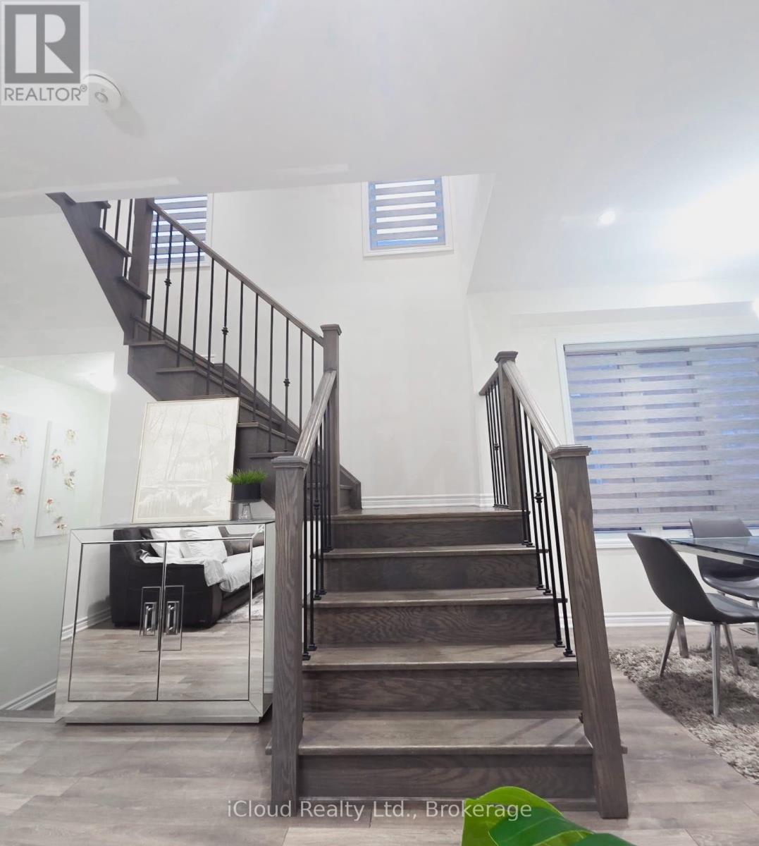 68 Phyllis Drive, Caledon, ON - Indoor Photo Showing Other Room