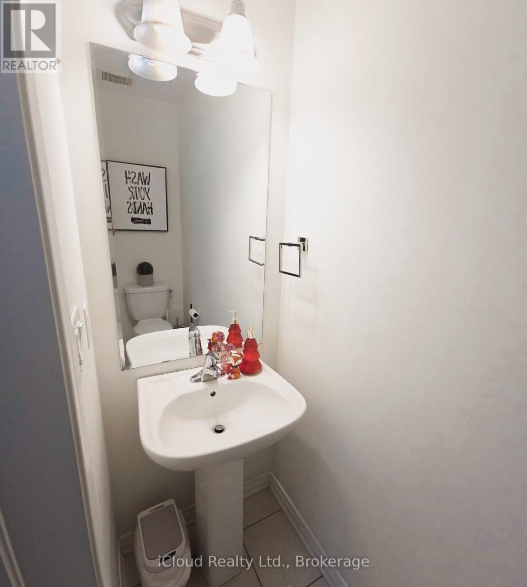 68 Phyllis Drive, Caledon, ON - Indoor Photo Showing Bathroom