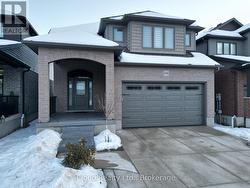 106 QUEENSGATE CRESCENT Woolwich, ON N0B 1M0