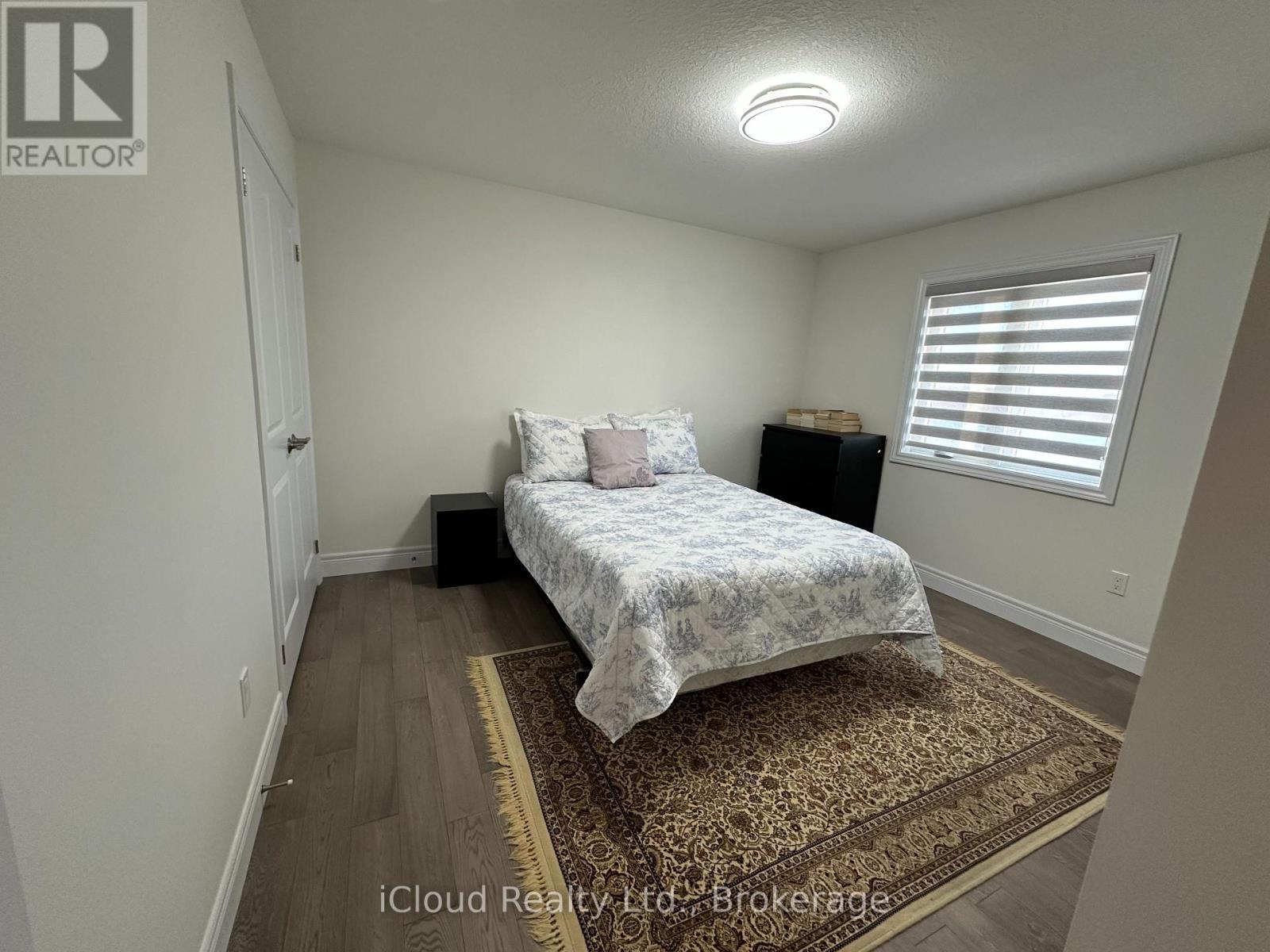 106 Queensgate Crescent, Woolwich, ON - Indoor Photo Showing Bedroom