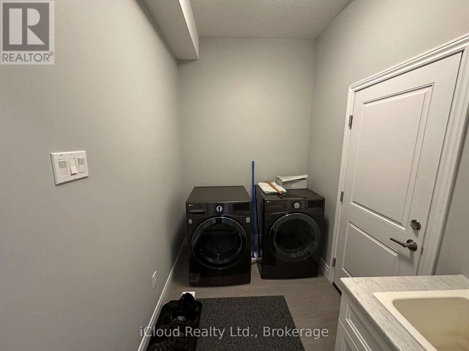 106 Queensgate Crescent, Woolwich, ON - Indoor Photo Showing Laundry Room