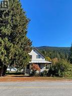1202 First Street Revelstoke, BC V0E 2S0