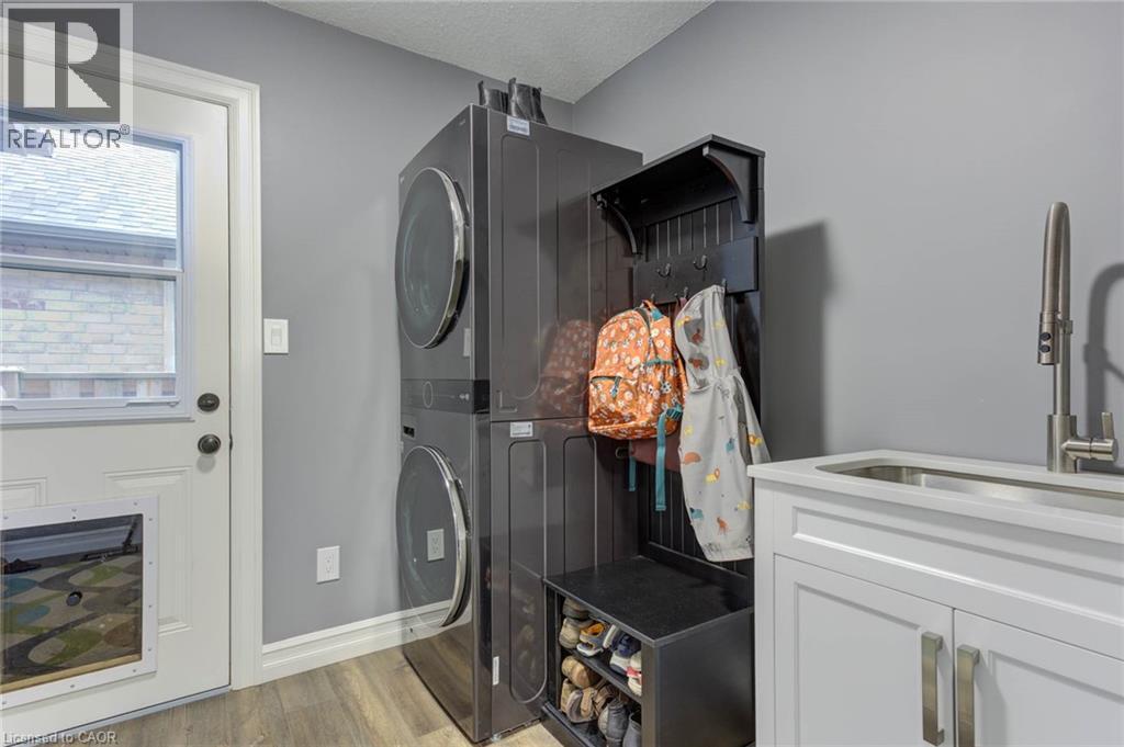 128 Schmidt Drive, Arthur, ON - Indoor Photo Showing Laundry Room