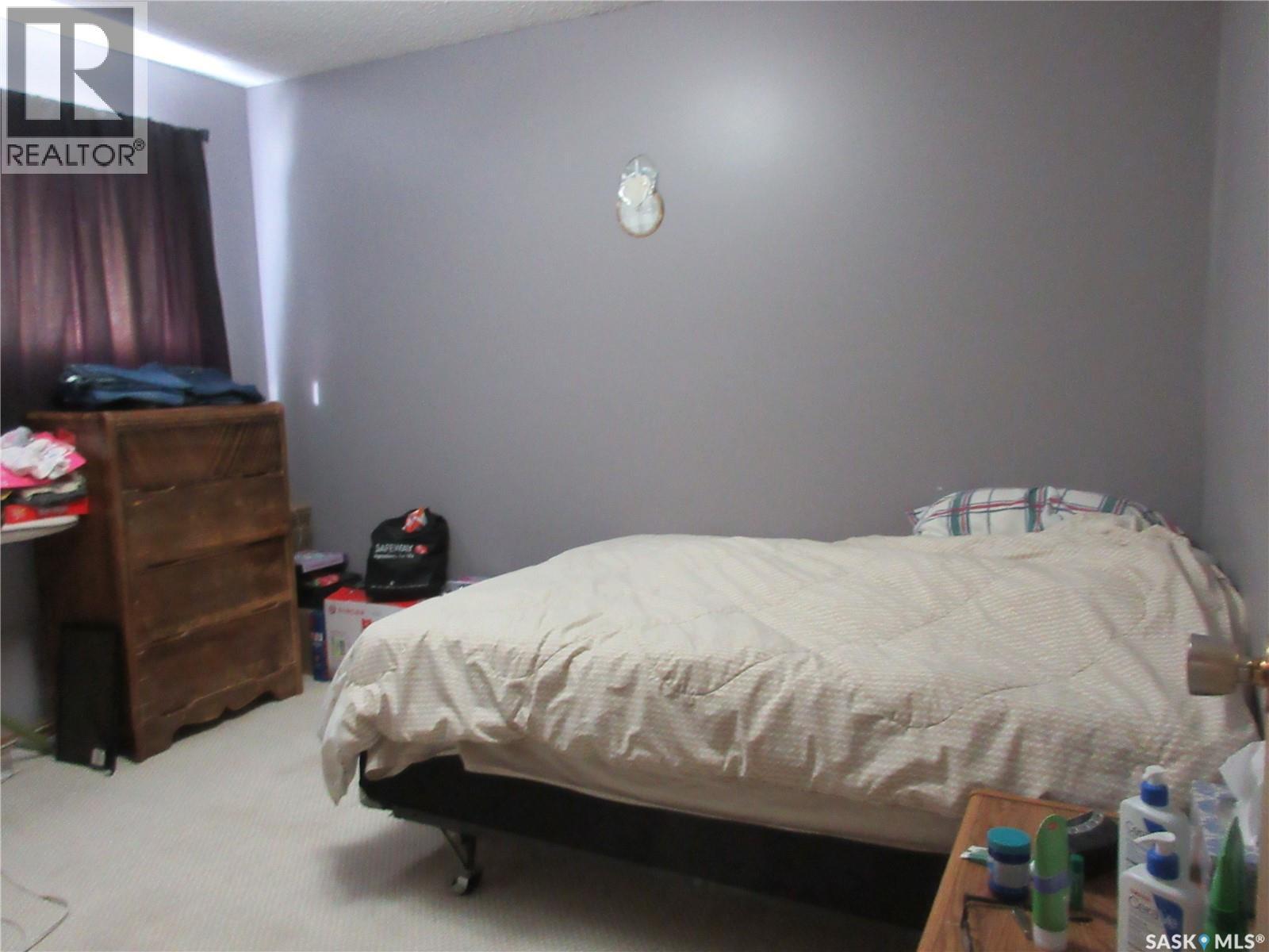 182 Rothwell Crescent, Regina, SK - Indoor Photo Showing Bedroom