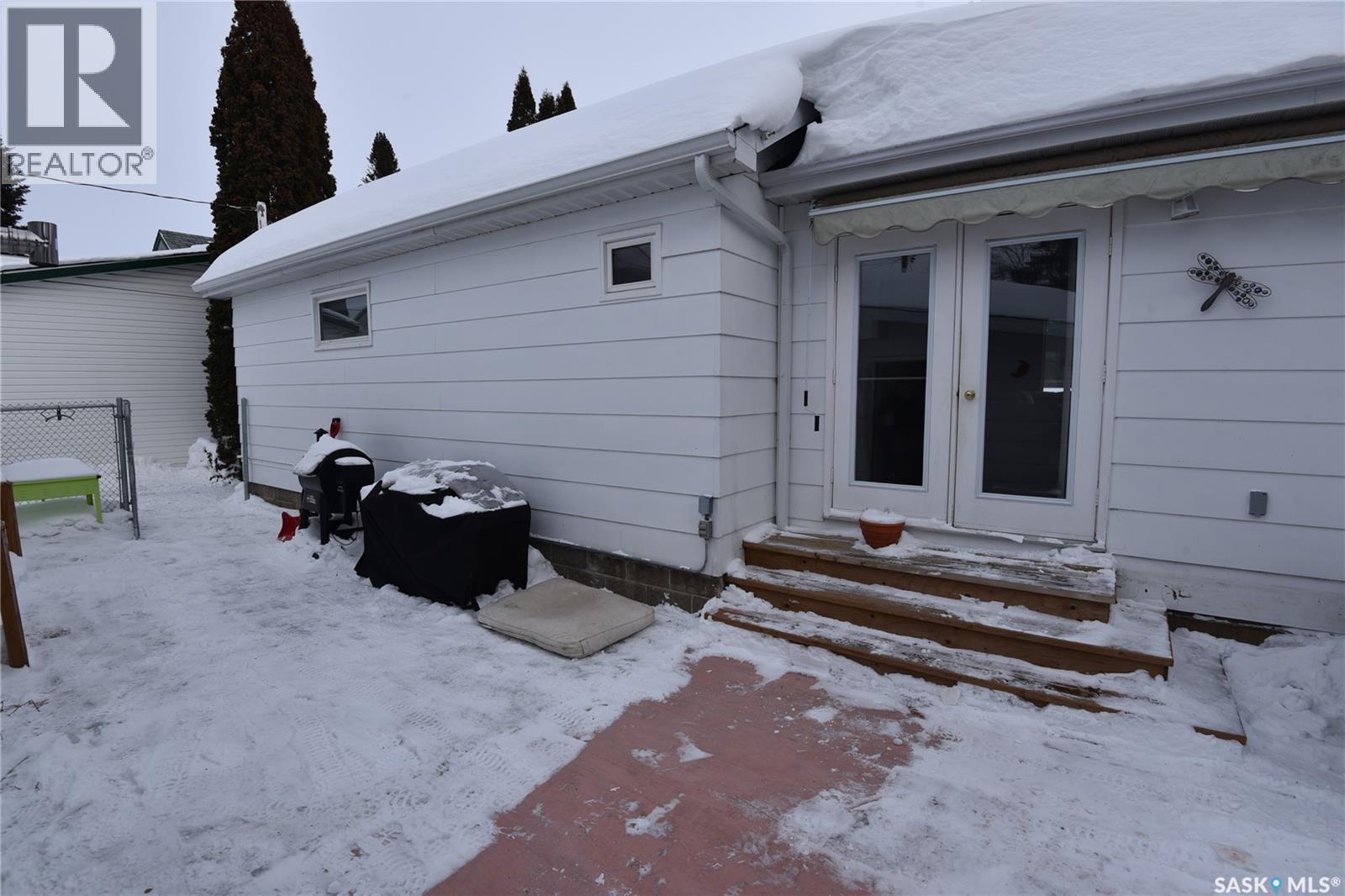 115 4Th Avenue E, Nipawin, SK - Outdoor With Exterior