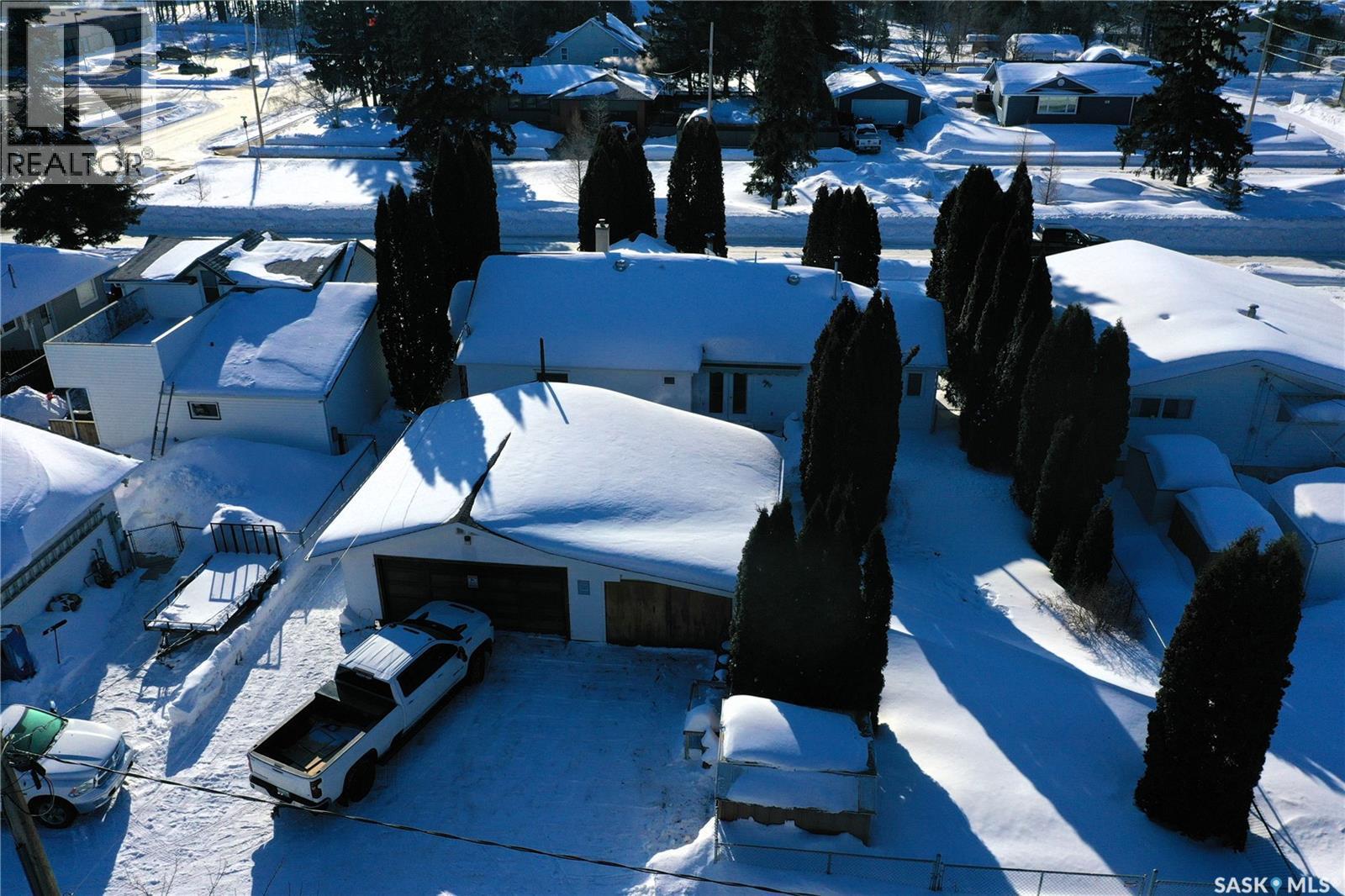 115 4Th Avenue E, Nipawin, SK - Outdoor