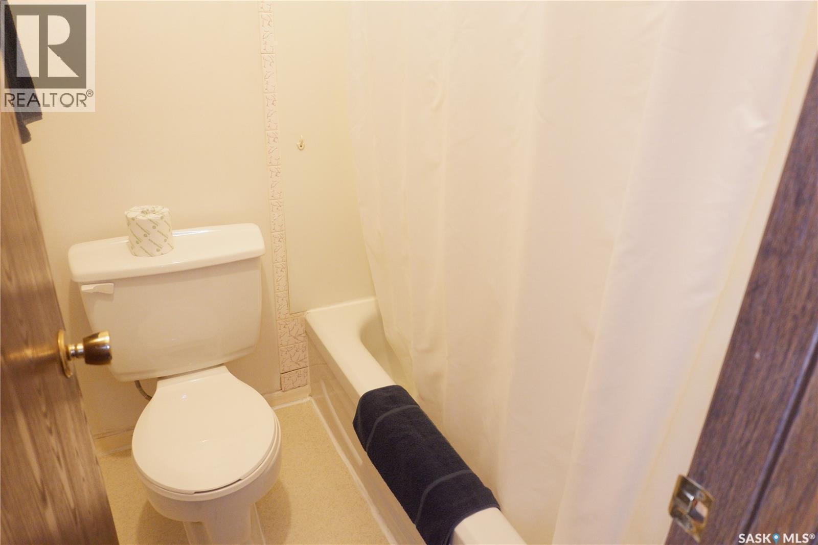 143 Railway Avenue, Coronach, SK