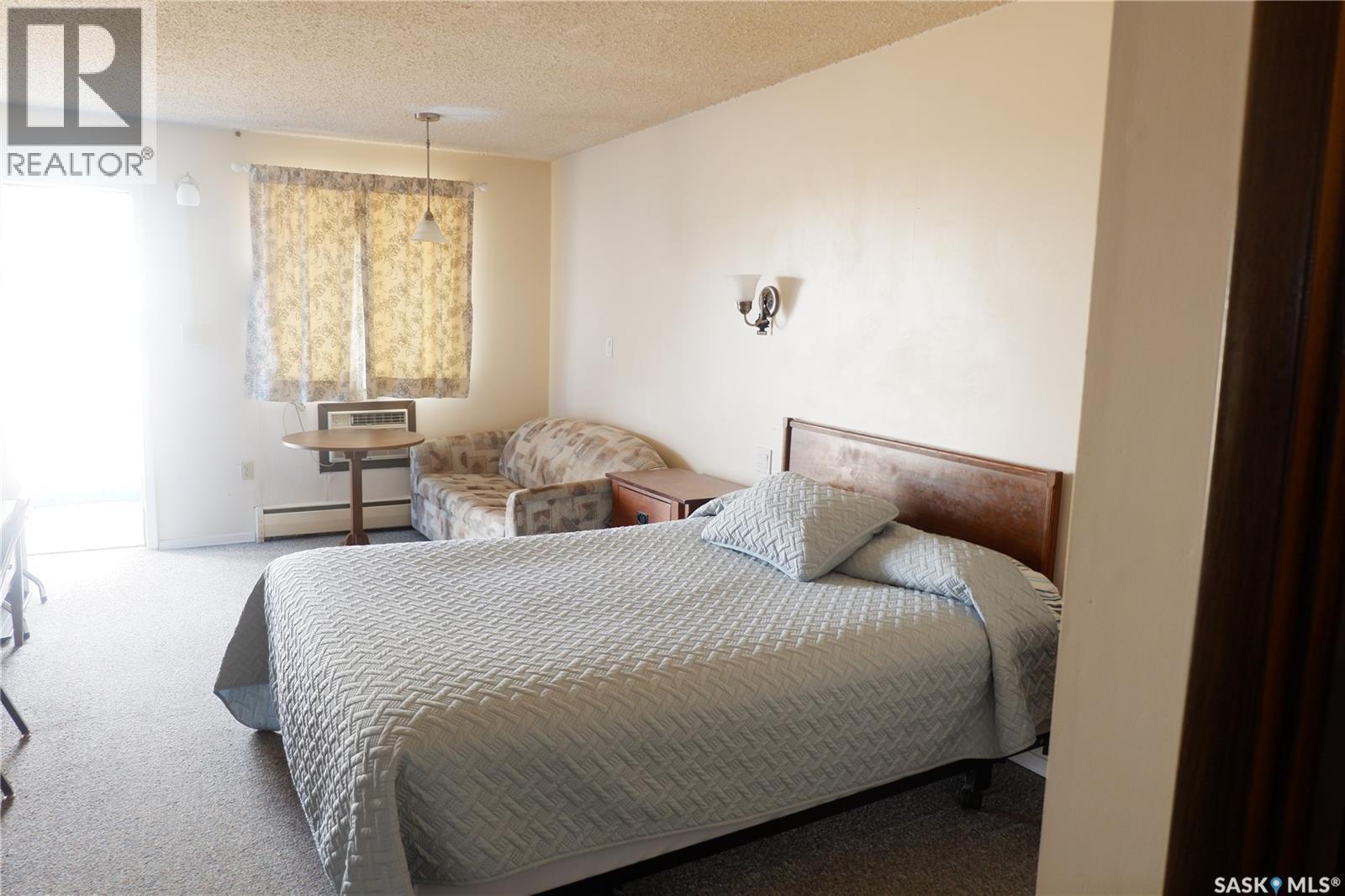 143 Railway Avenue, Coronach, SK