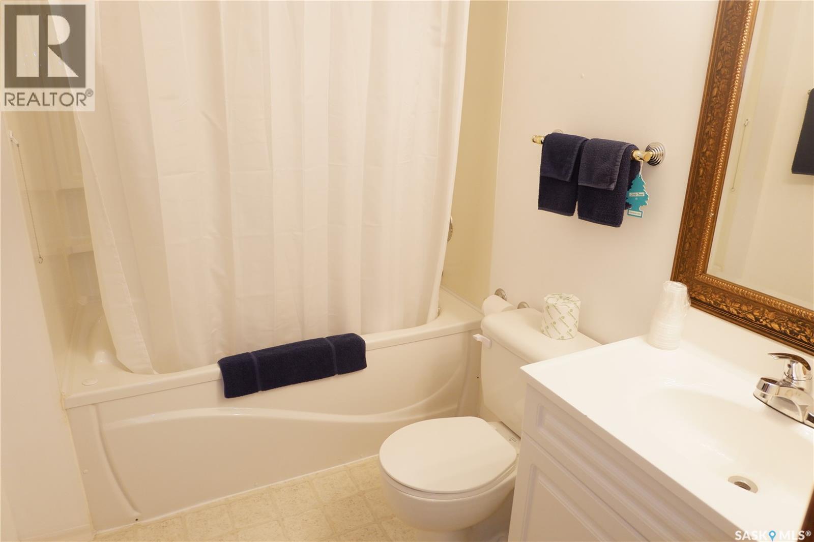 143 Railway Avenue, Coronach, SK