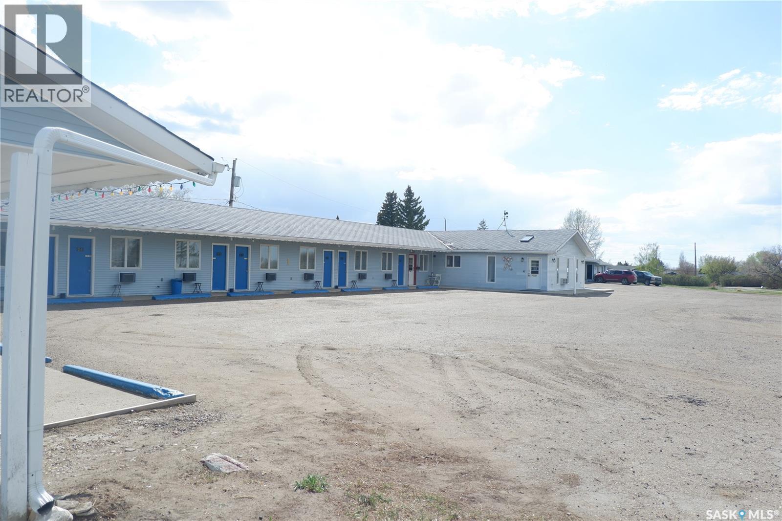 143 Railway Avenue, Coronach, SK