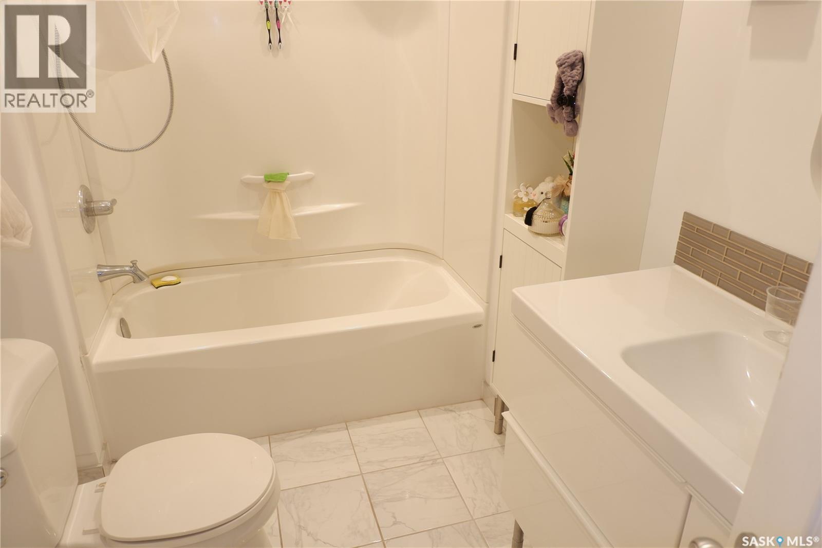 143 Railway Avenue, Coronach, SK