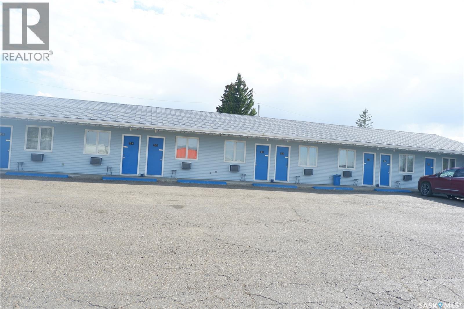 143 Railway Avenue, Coronach, SK