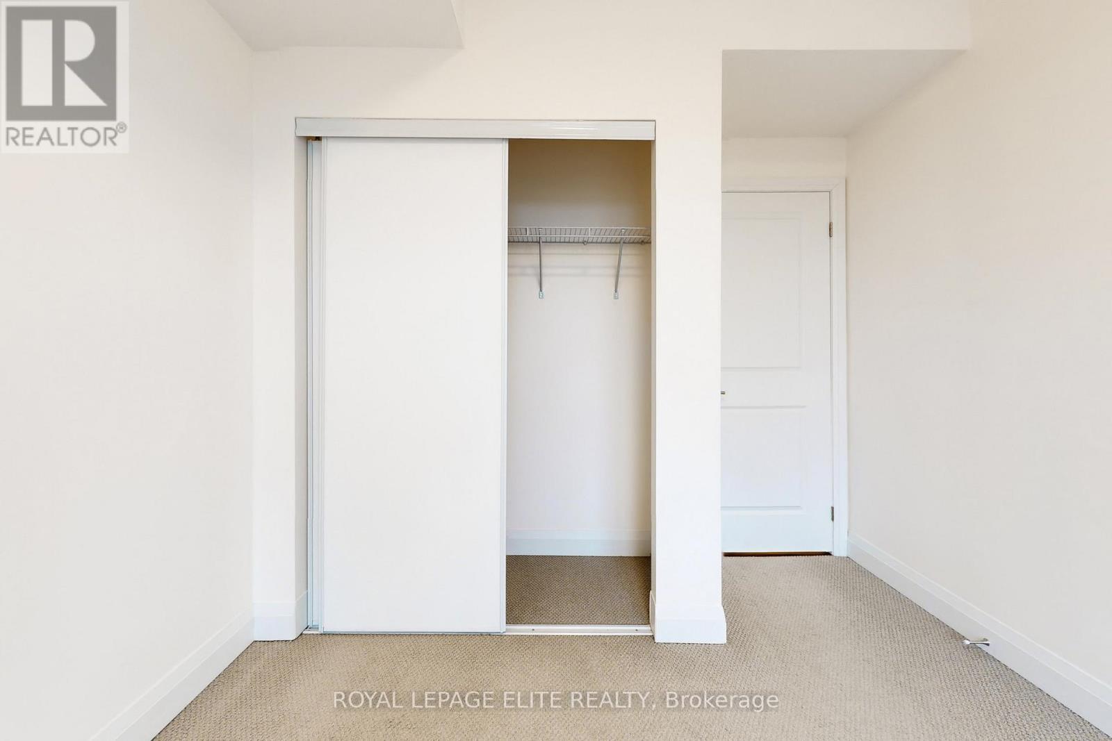 313 - 101 Cathedral High Street, Markham, ON - Indoor Photo Showing Other Room