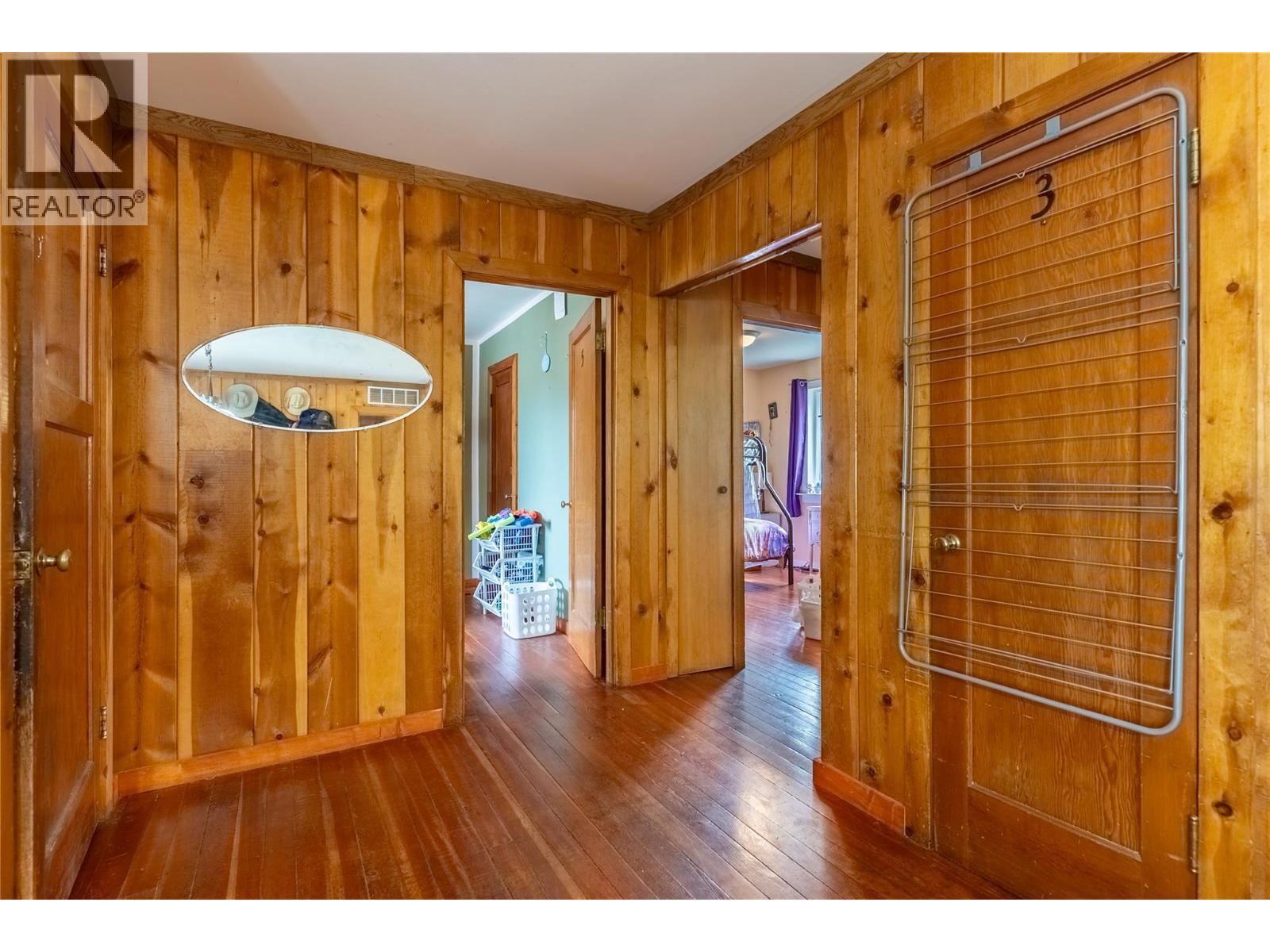 1556 Chasm Road, Clinton, BC - Indoor Photo Showing Other Room