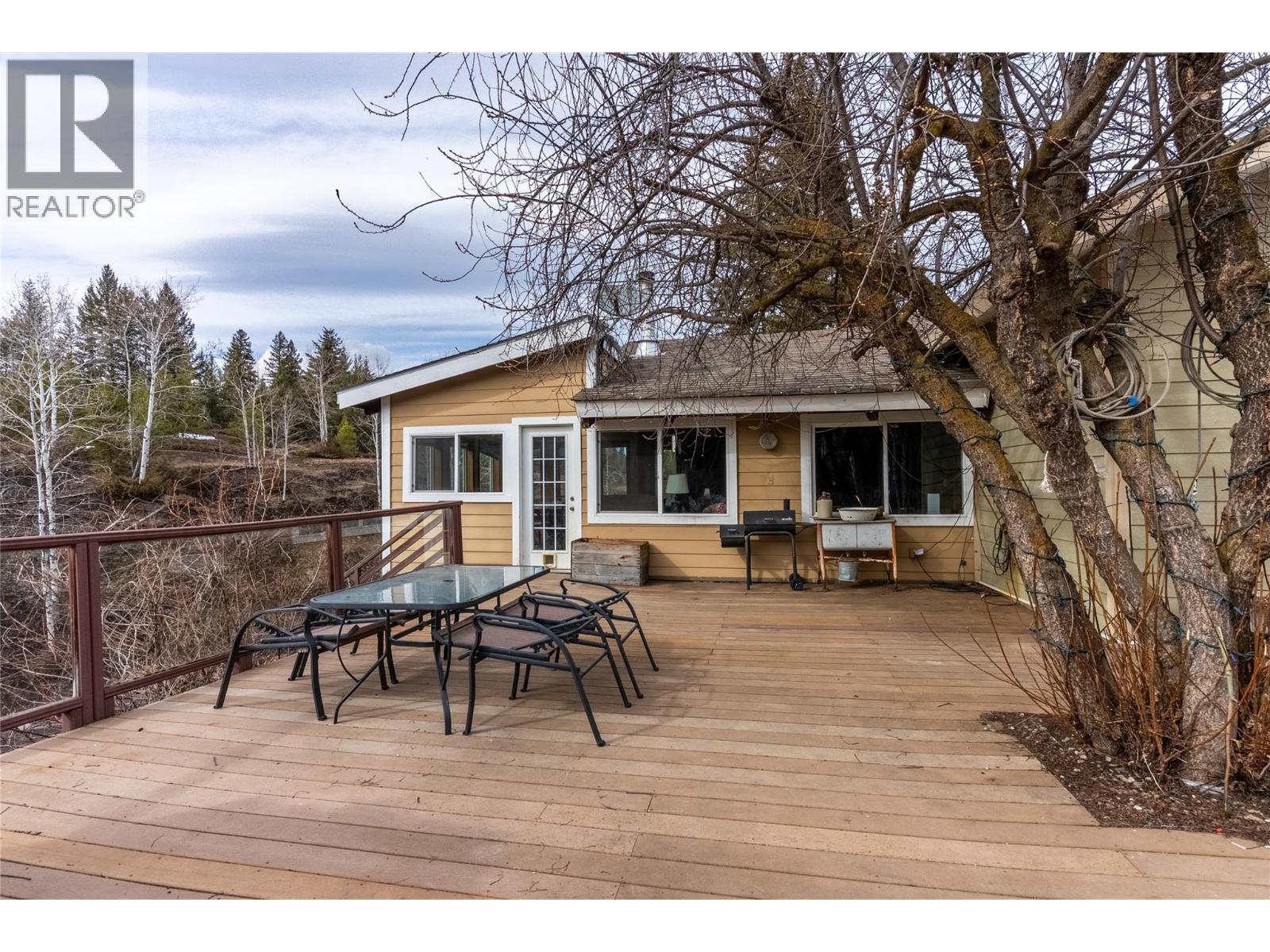 1556 Chasm Road, Clinton, BC - Outdoor With Deck Patio Veranda
