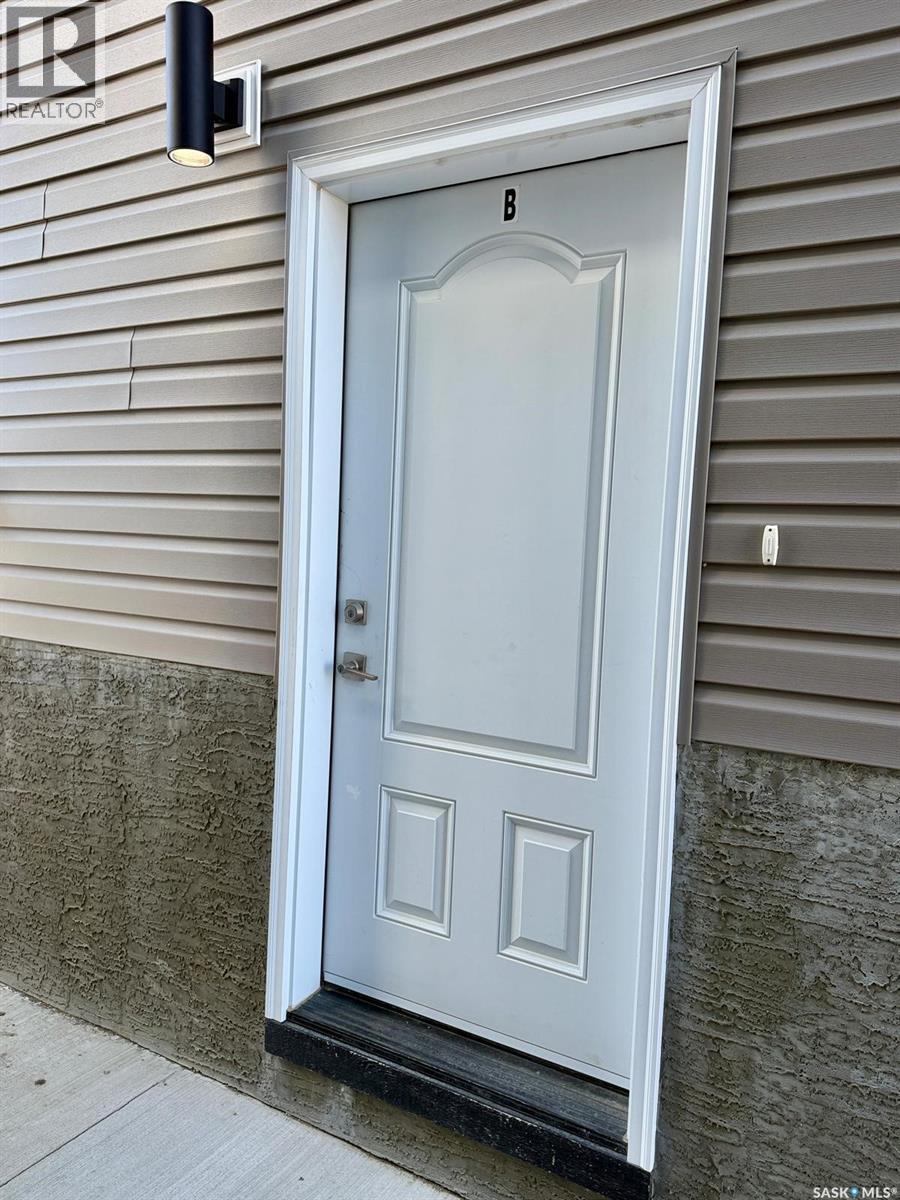 3326 Green Turtle Road, Regina, SK - Outdoor With Exterior