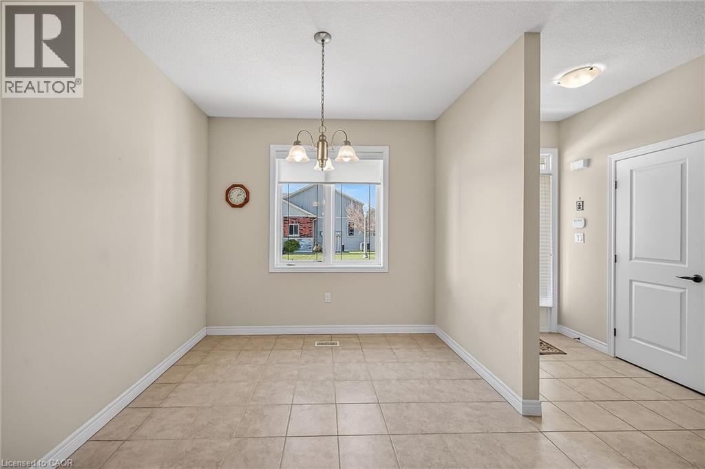18 Ecker Lane, Hamilton, ON - Indoor Photo Showing Other Room
