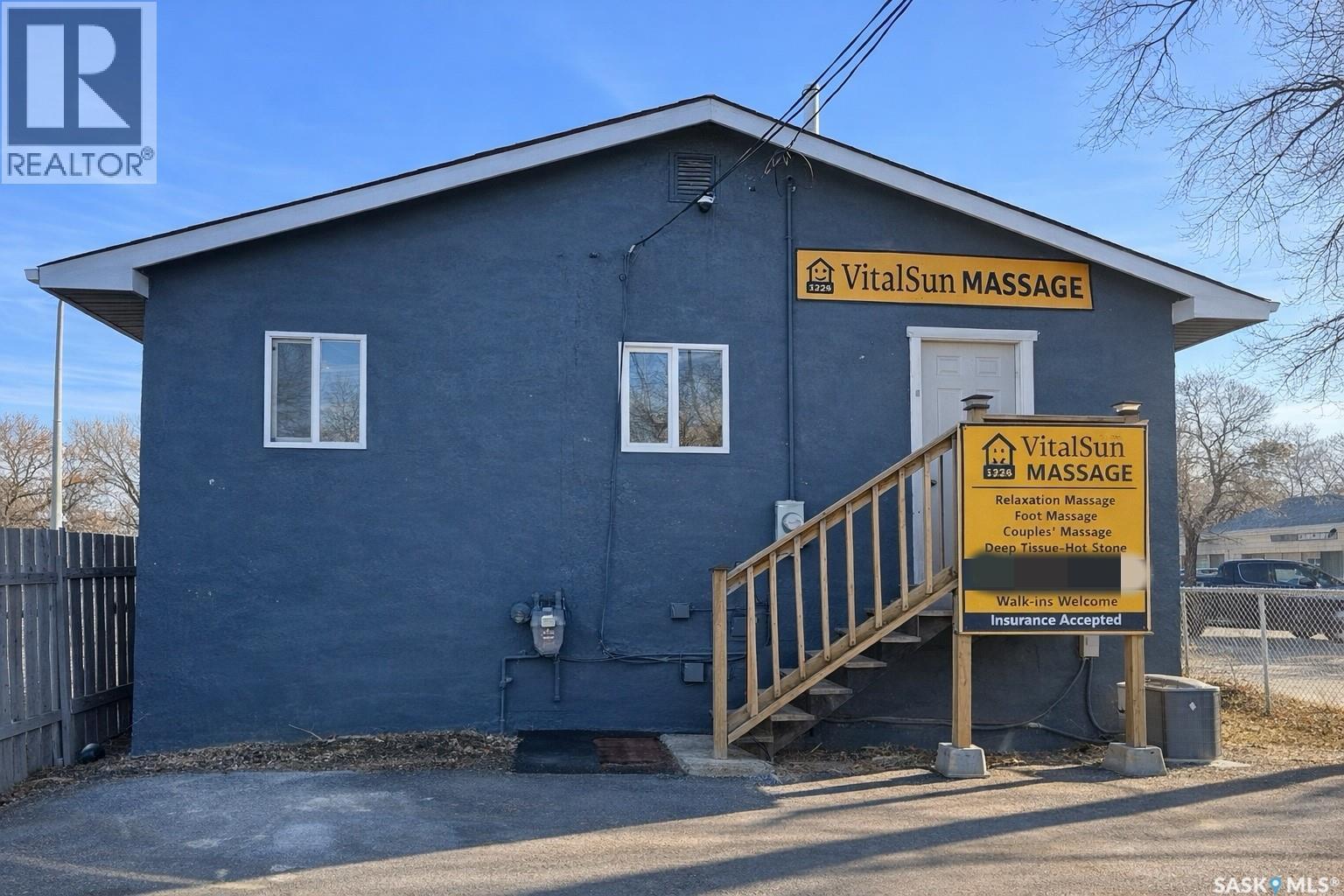 1229 Idylwyld Drive N, Saskatoon, SK