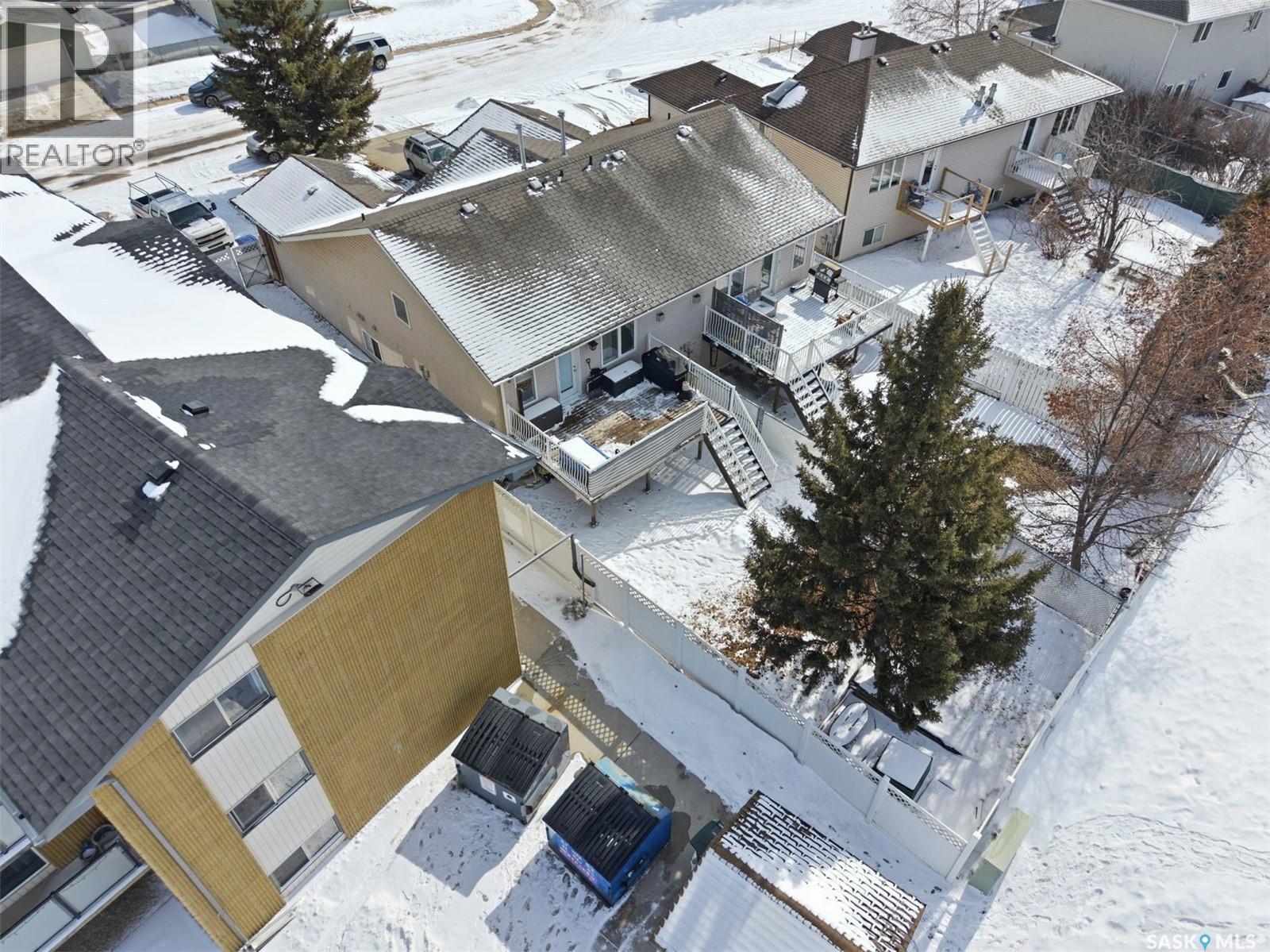 11 Columbia Drive, Saskatoon, SK - Outdoor