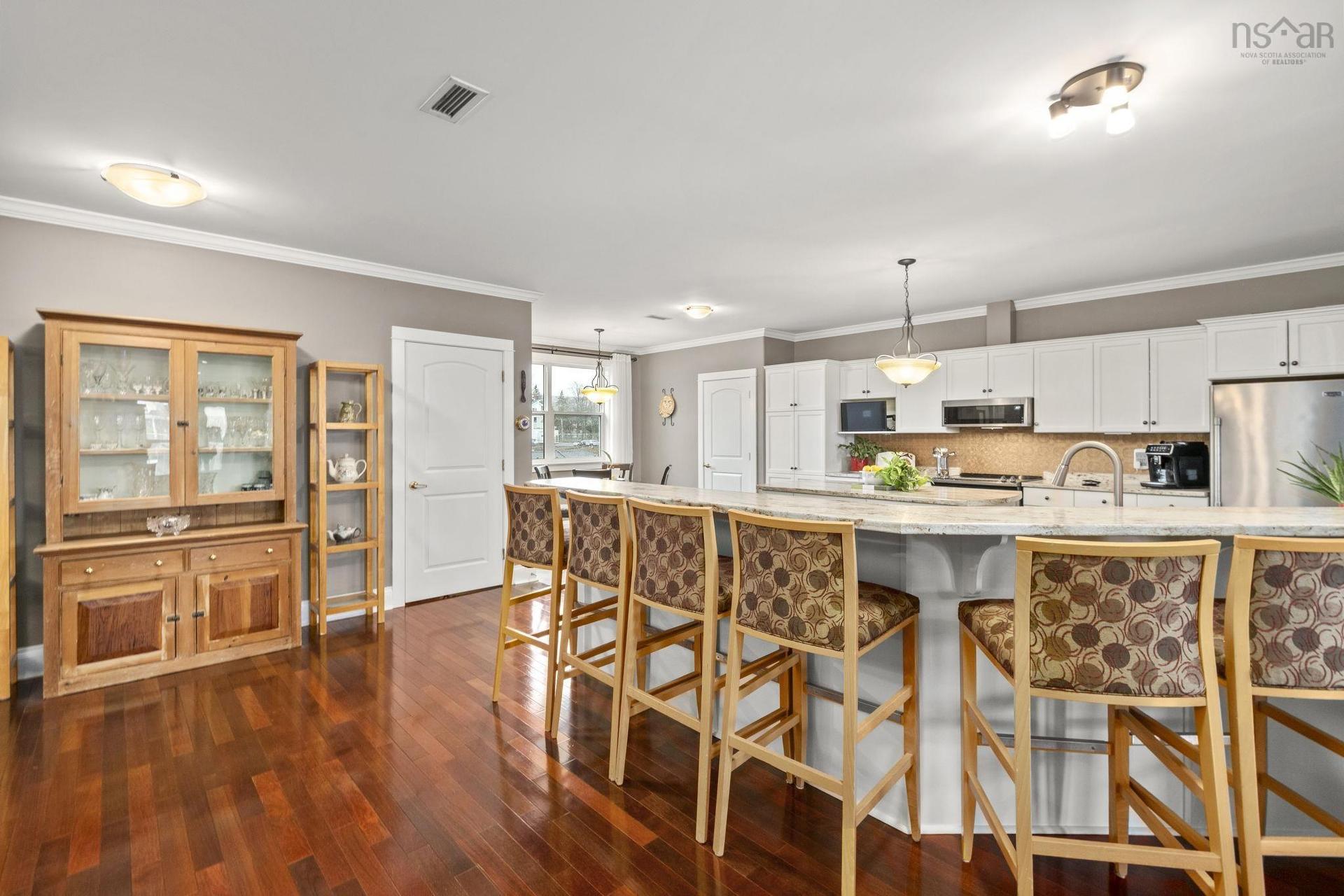 302 42 Bigelow Street, Wolfville, NS