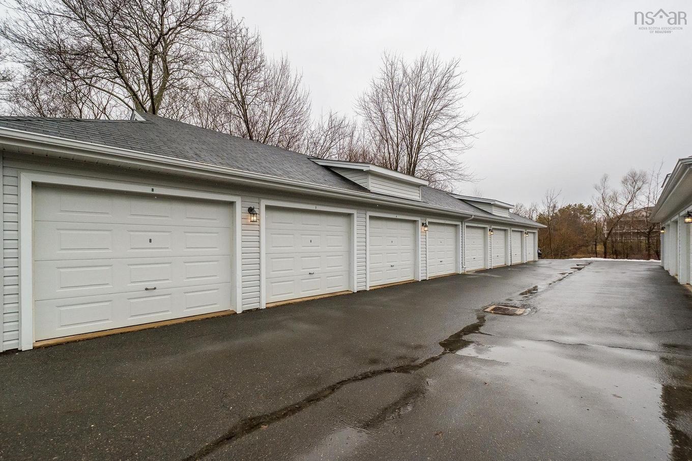 302 42 Bigelow Street, Wolfville, NS