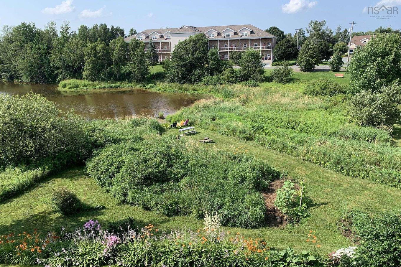 302 42 Bigelow Street, Wolfville, NS