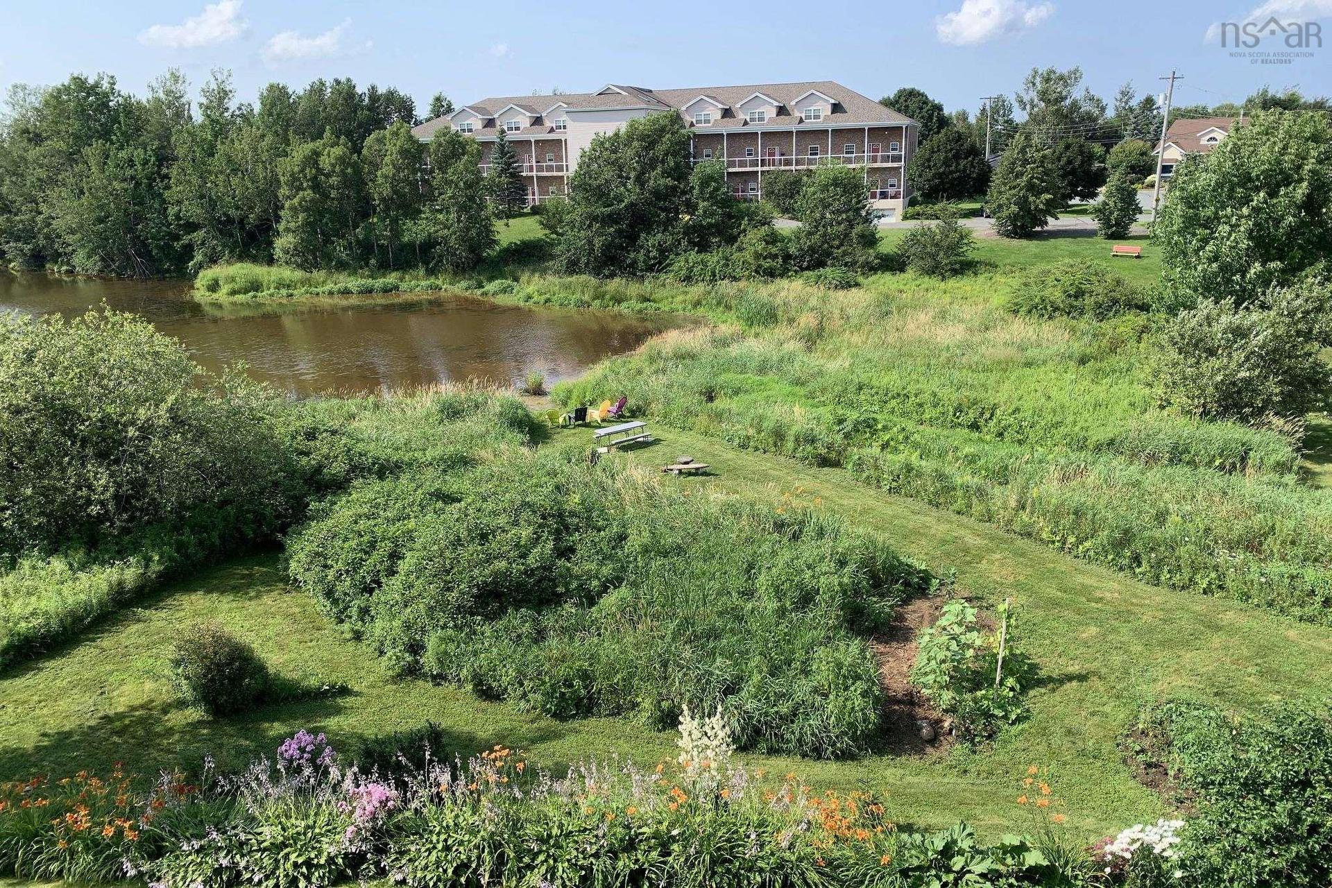 302 42 Bigelow Street, Wolfville, NS