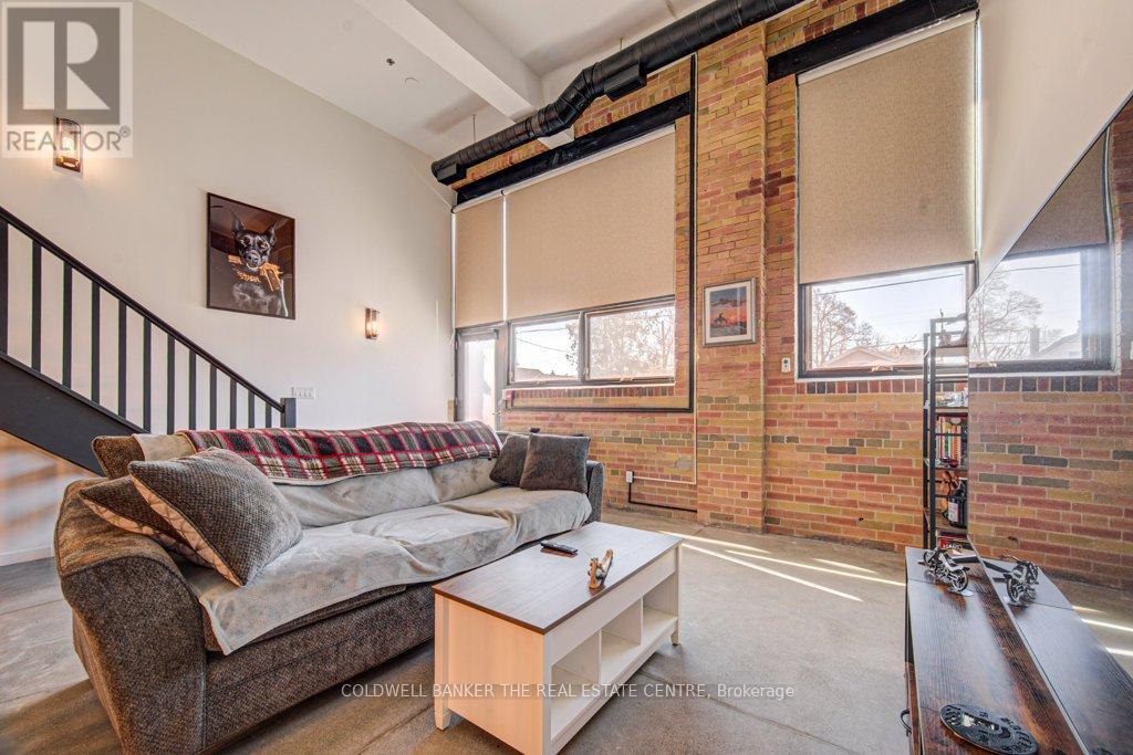 103 - 85 Spruce Street, Cambridge, ON - Indoor Photo Showing Living Room
