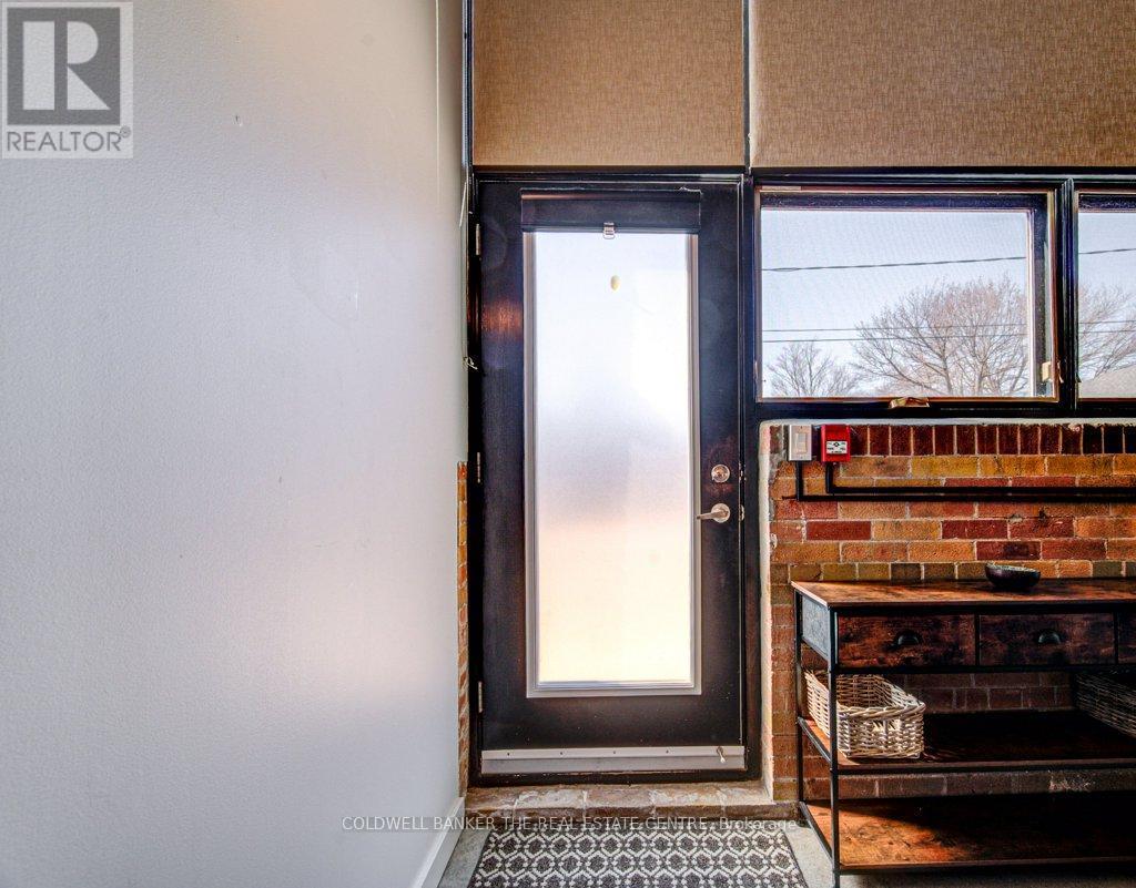103 - 85 Spruce Street, Cambridge, ON - Indoor With Fireplace
