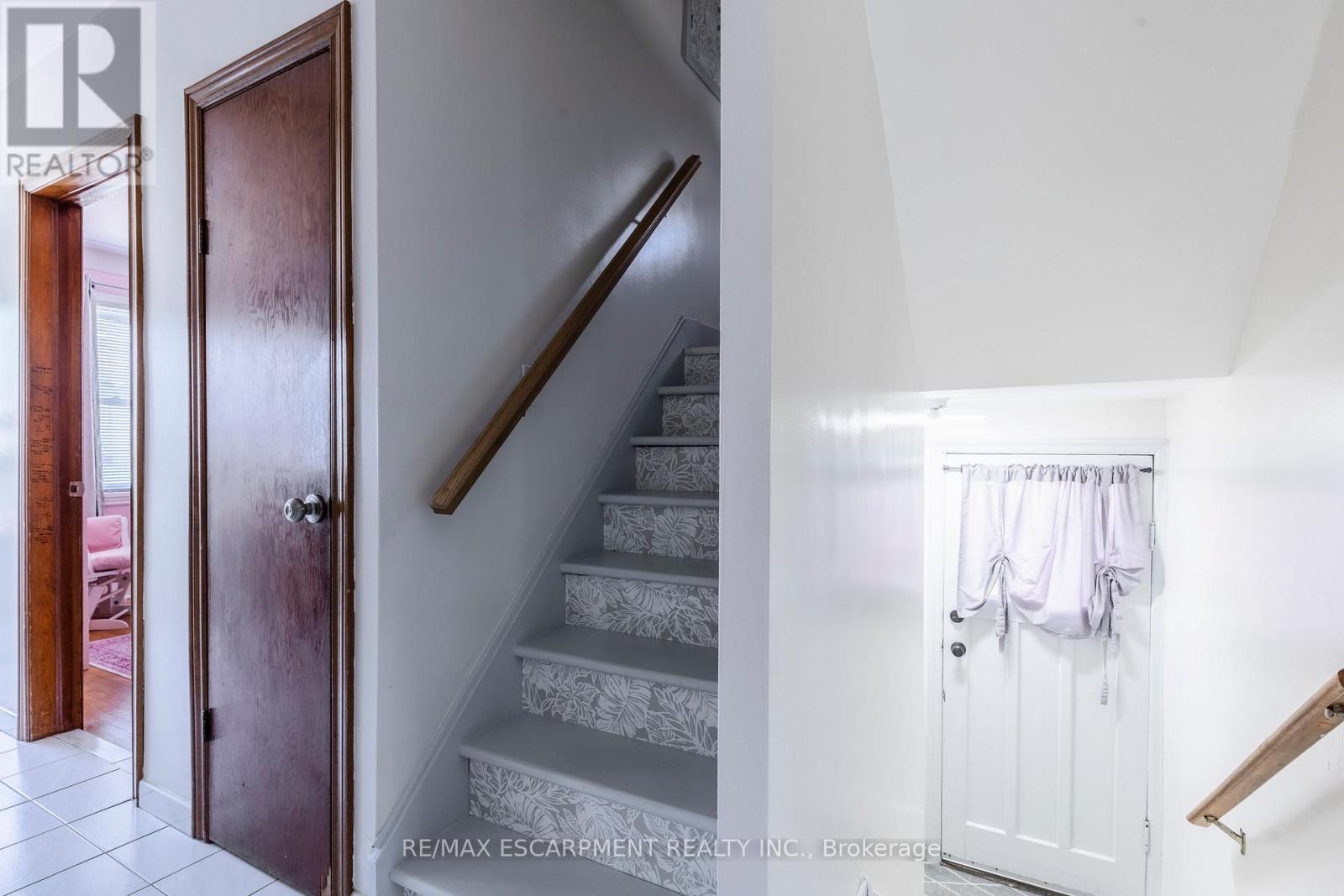118 Julian Avenue, Hamilton, ON - Indoor Photo Showing Other Room