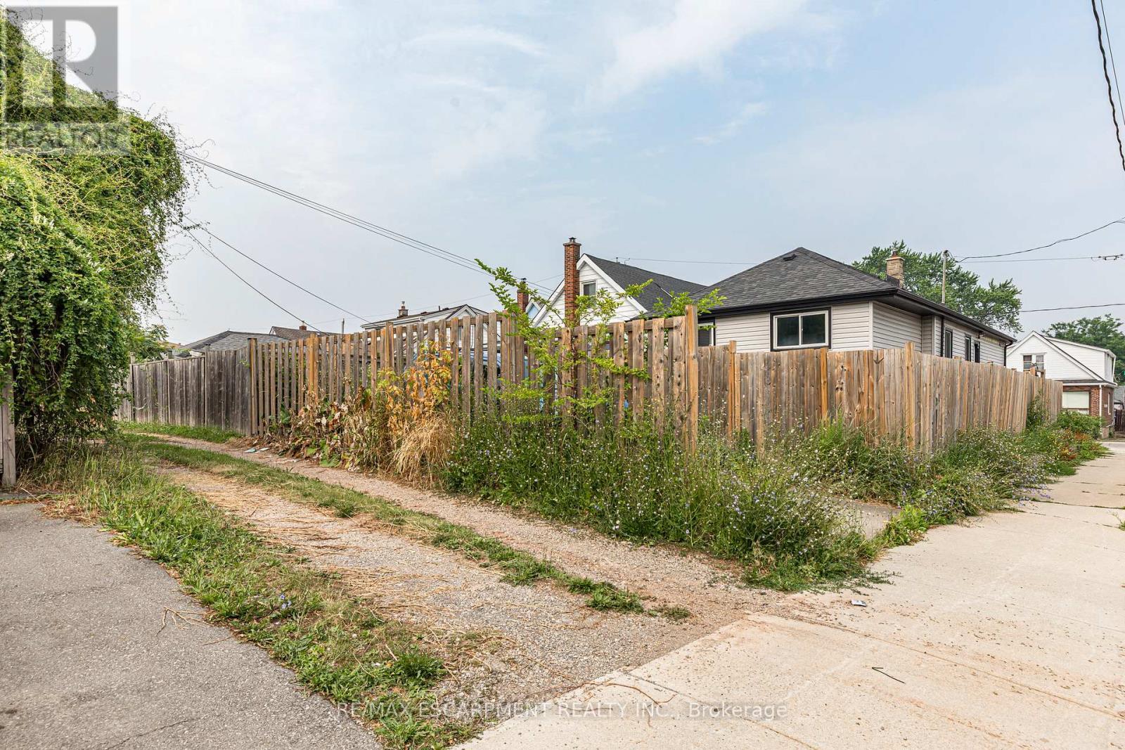118 Julian Avenue, Hamilton, ON - Outdoor