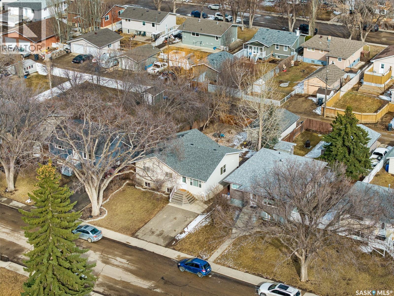 359 4Th Avenue Se, Swift Current, SK - Outdoor With View