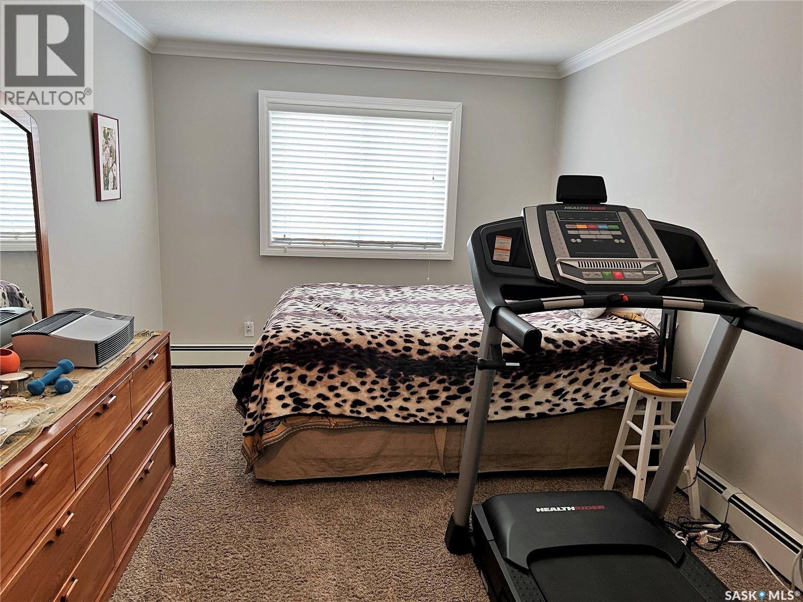 267 7Th Avenue Nw, Swift Current, SK - Indoor