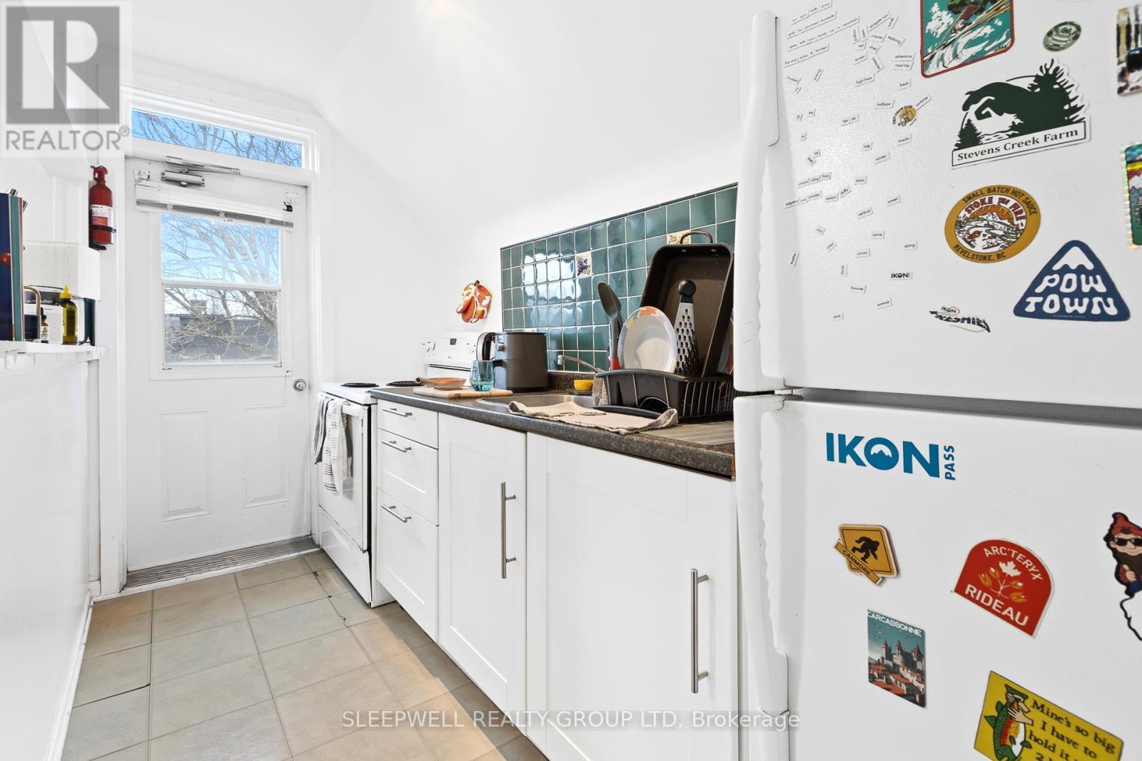 84 Fourth Avenue, Ottawa, ON -