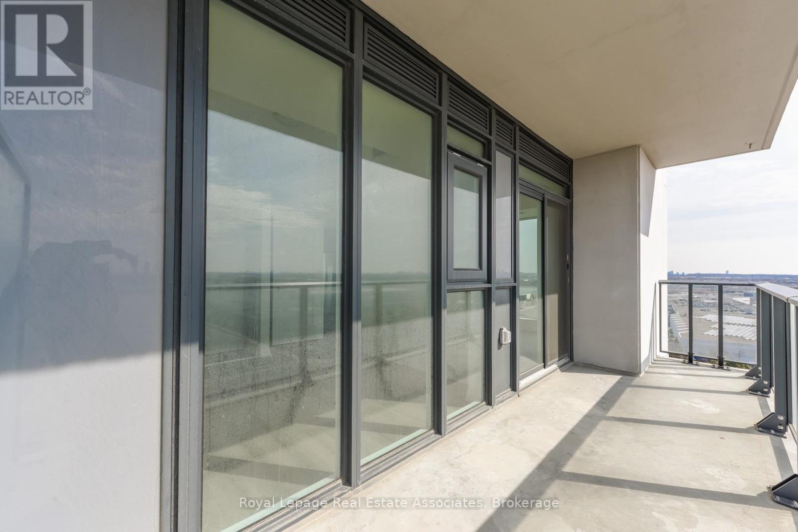 1121 - 8960 Jane Street, Vaughan, ON - Outdoor With Balcony With Exterior