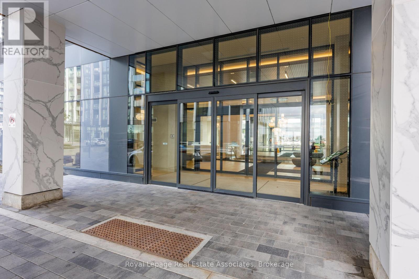 1121 - 8960 Jane Street, Vaughan, ON -