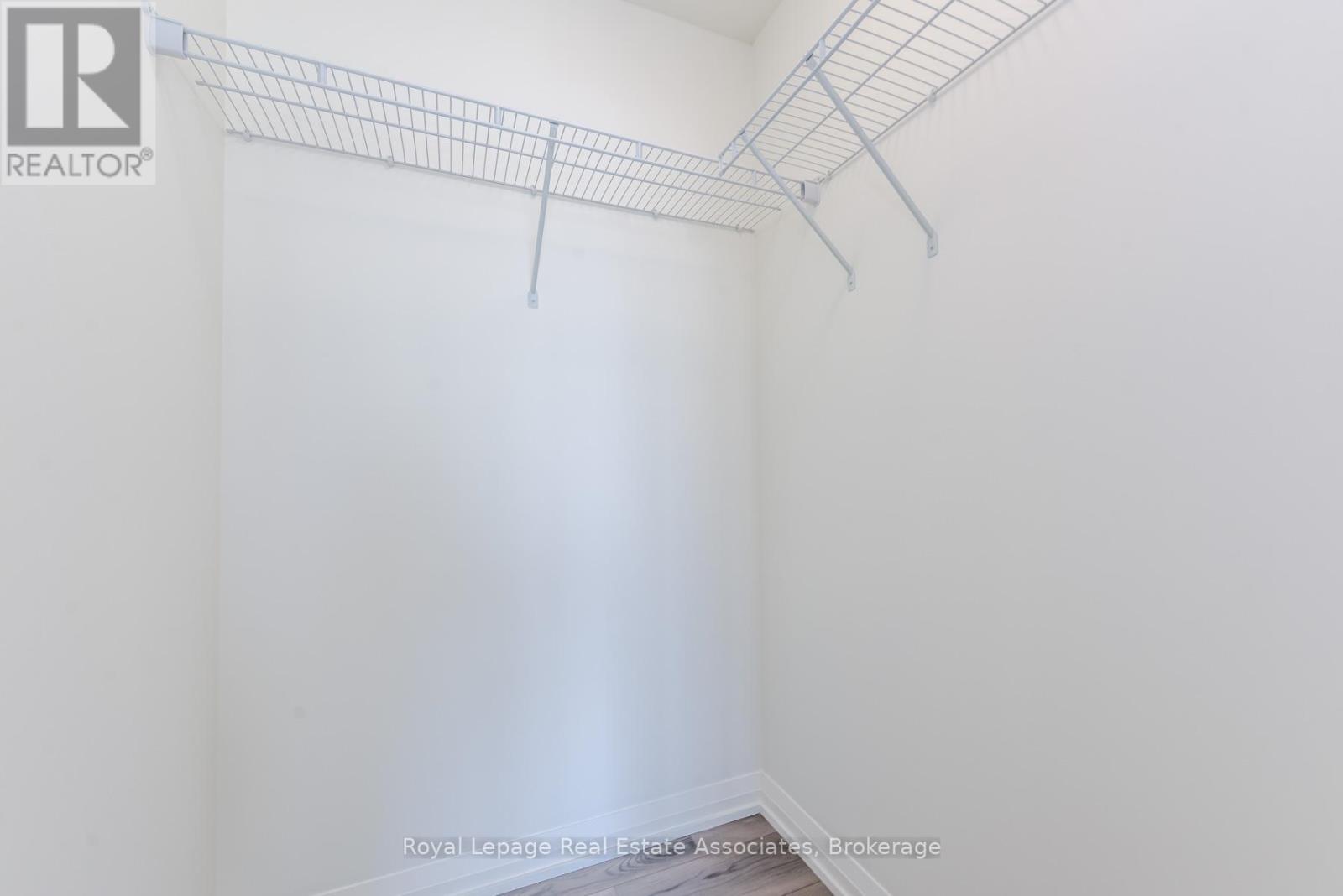 1121 - 8960 Jane Street, Vaughan, ON - Indoor With Storage